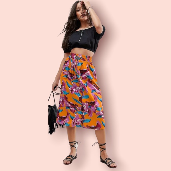 ASOS Midi Skirt Button Through in Floral Print - Picture 2 of 7